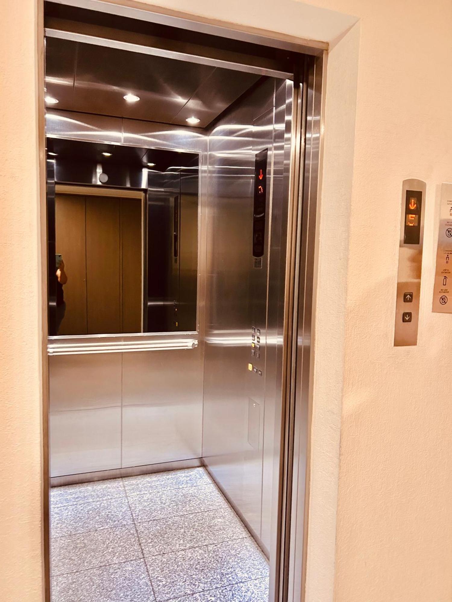 メキシコシティEspectacular Departamento/Estacionamiento, 3 Tv'Sアパートメント エクステリア 写真